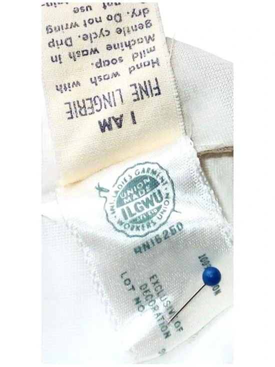 Vintage Ivory Lace Nightgown Plunge Bridal Boudoir ILGWU Union Made M - Picture 12 of 13